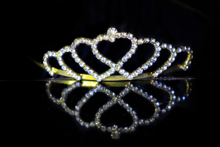 Be a Queen in your man's life