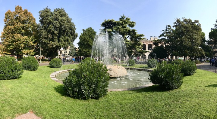 Piazza Bra, Verona