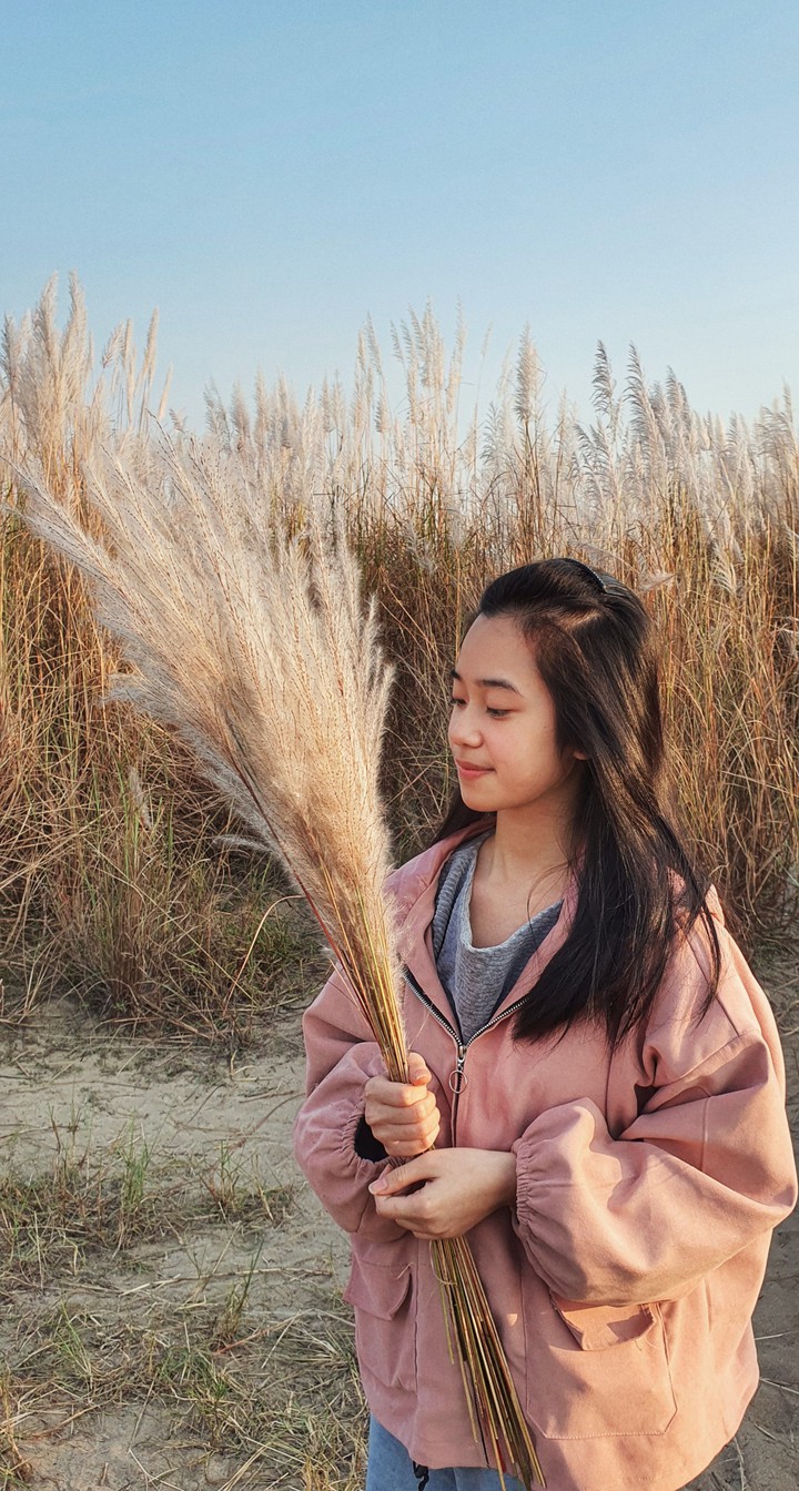 Windy girl