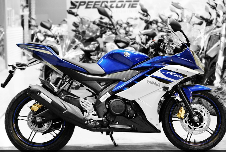 R15 v2.o GP blue