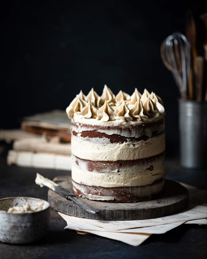 chocolates cake
