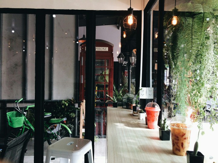 Small cafe Large warm