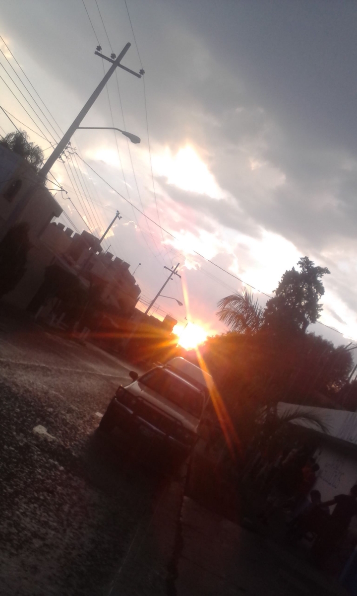 vista casual ,puesta de sol