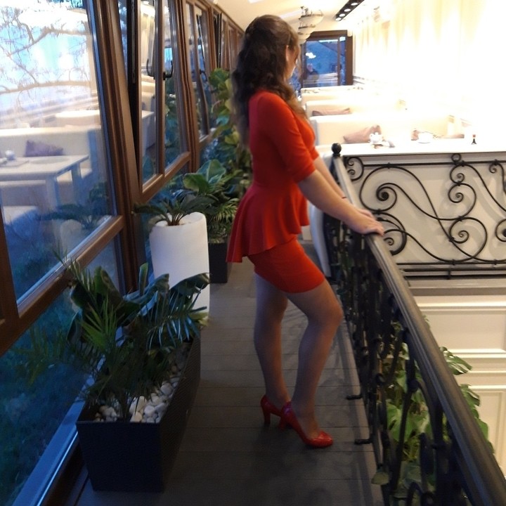 #lady in red