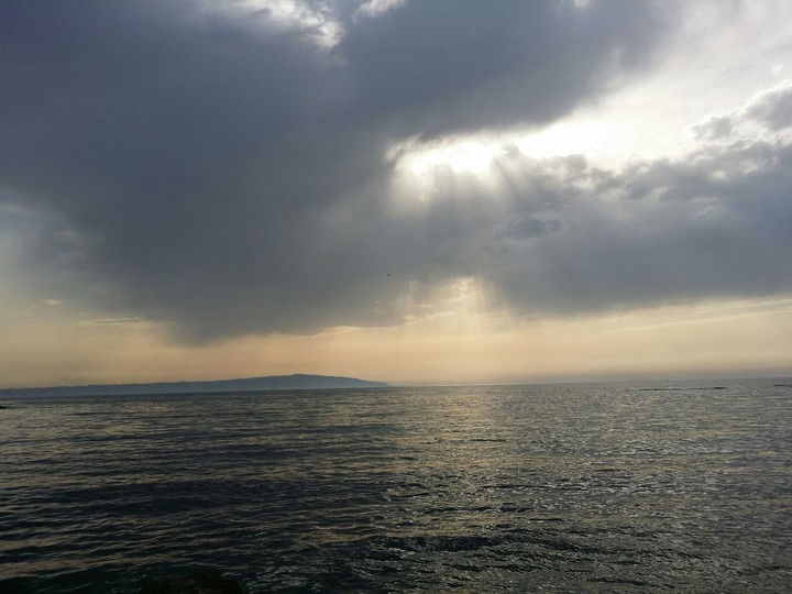 When day & night meet again.