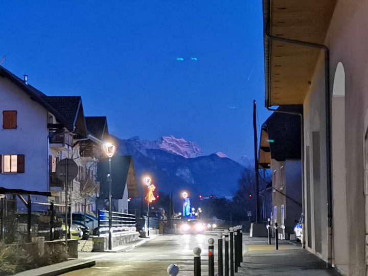 Alpes and Night
