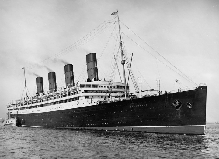 RMS Aquitania, Cunard Line.