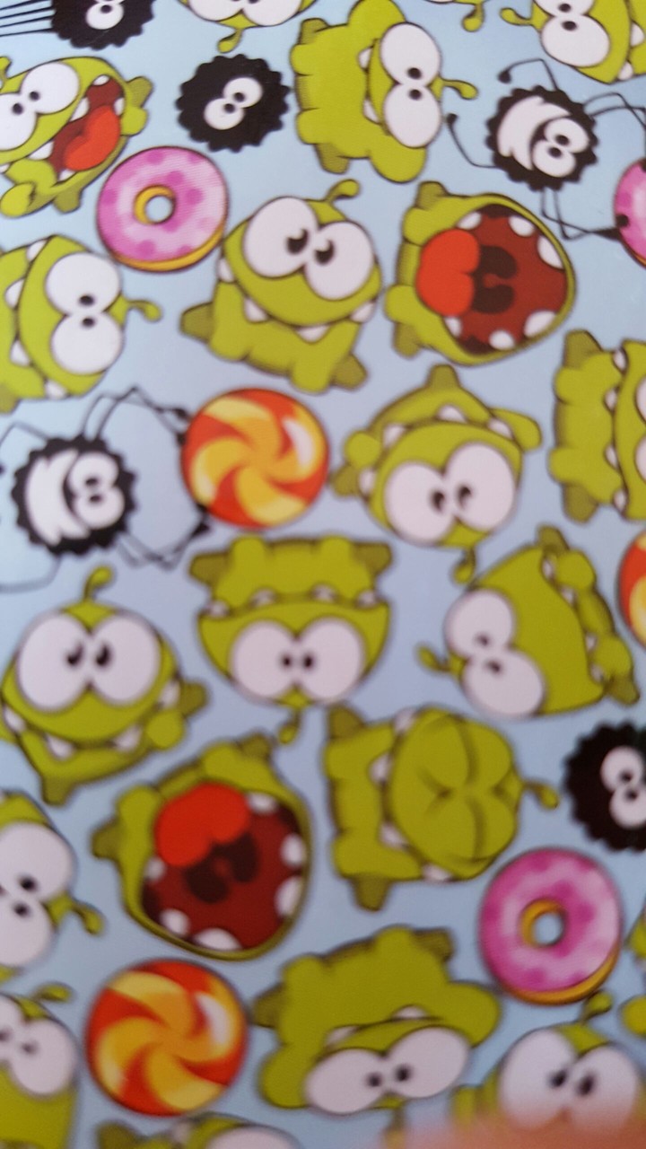 om nom