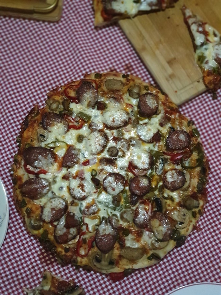 ıf you are hungry .eat my pizza