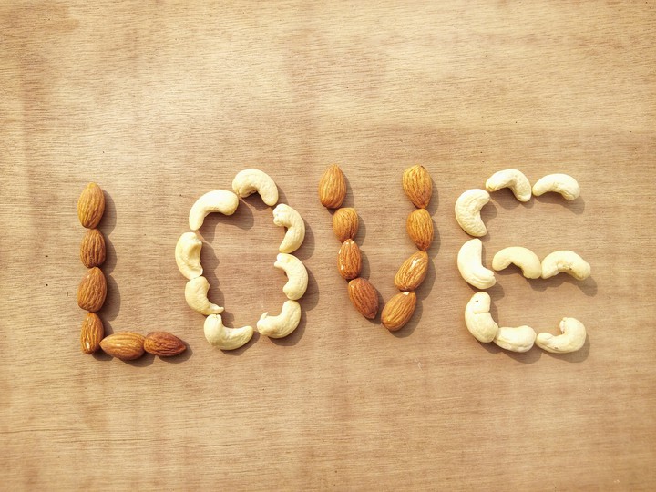 Love (✿ ♡‿♡)