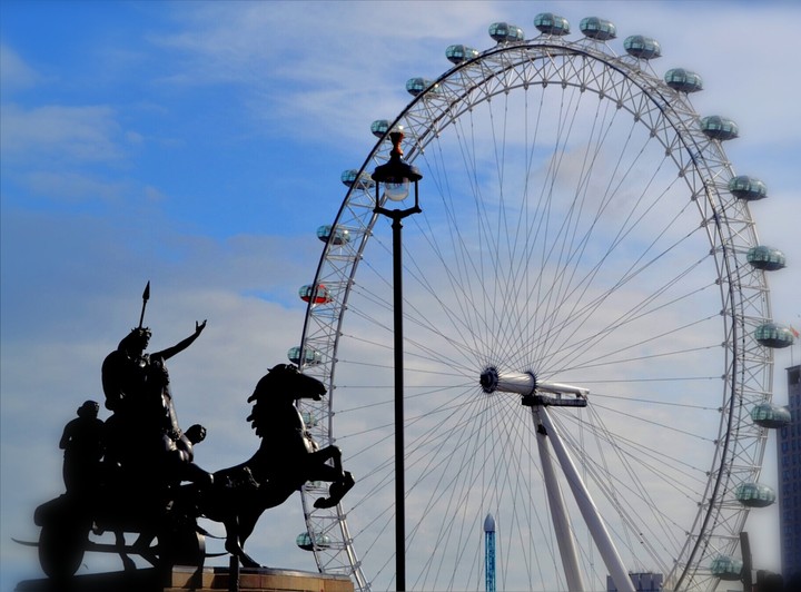 London Eye and Queen Boadicea