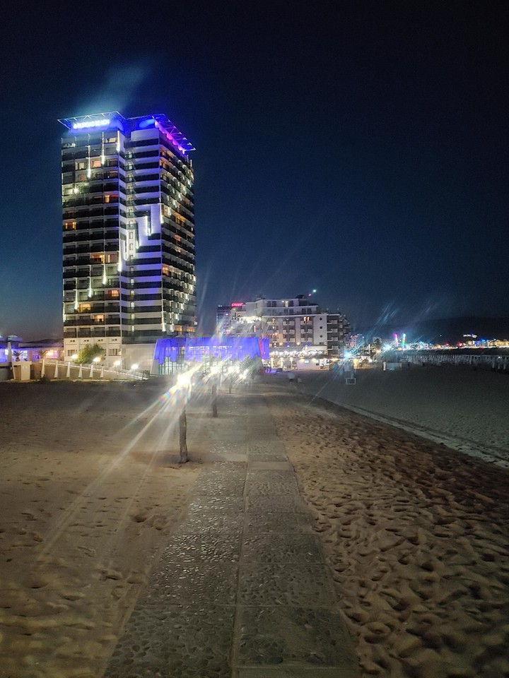 море і готель