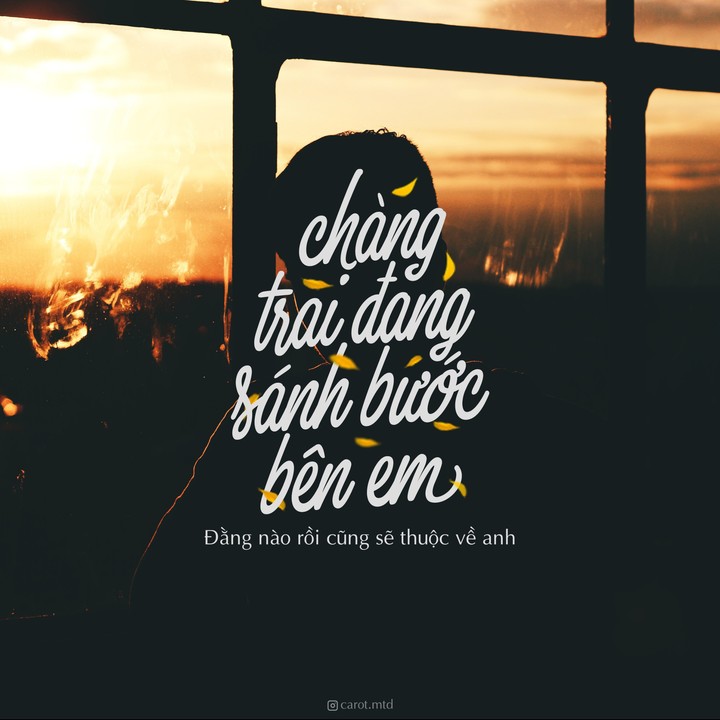 Chàng trai đang sánh bước bên em
