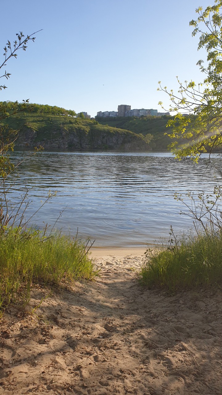 road to the river