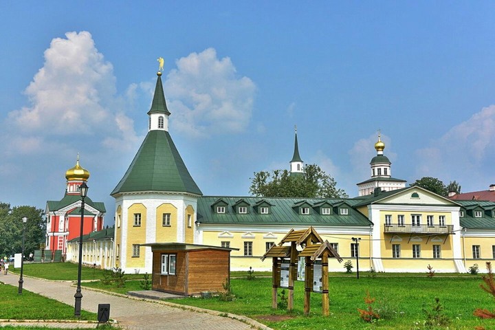 монастырь