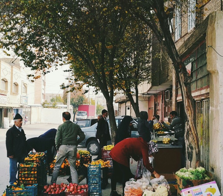 fruit monger