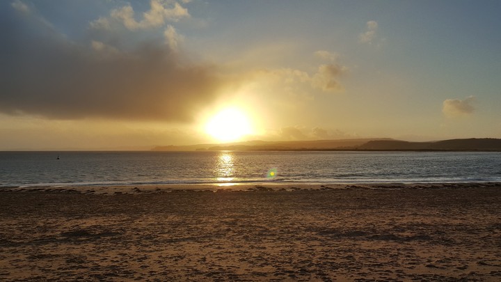 Sunset always makes me feel relax