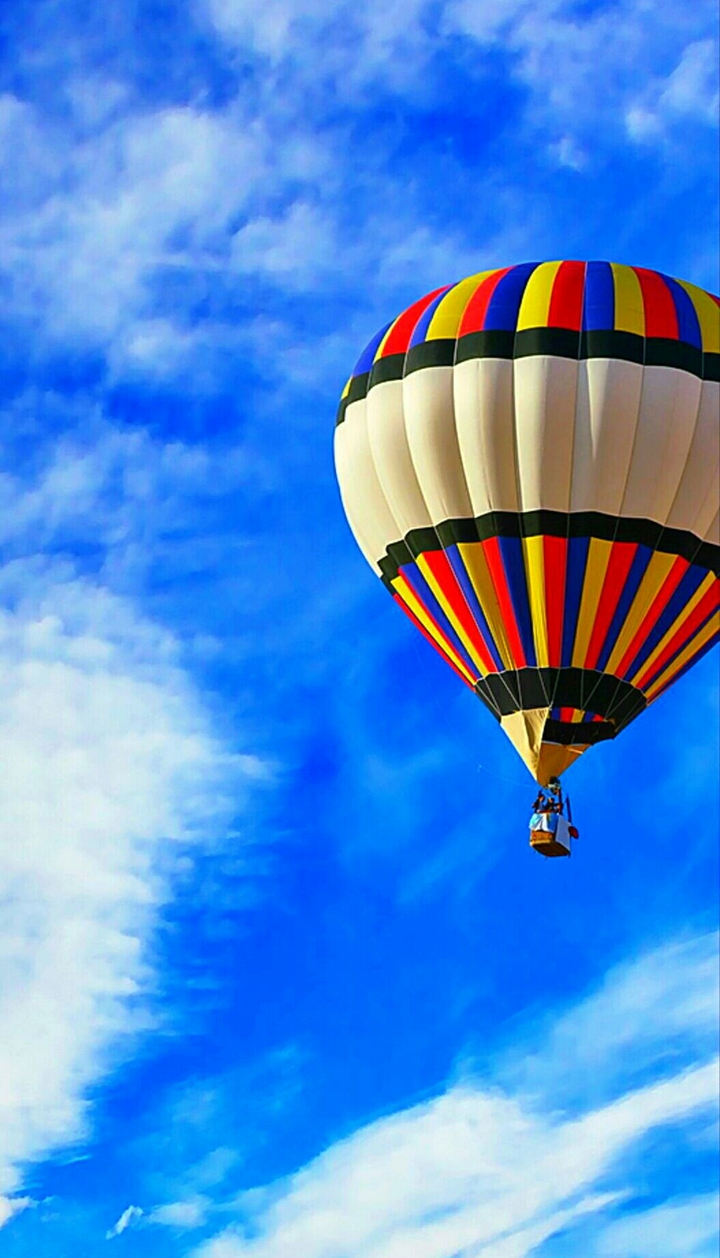 Hot air balloon flying away