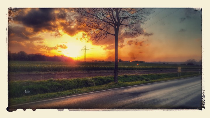 Osterfeuer....Abendlicht