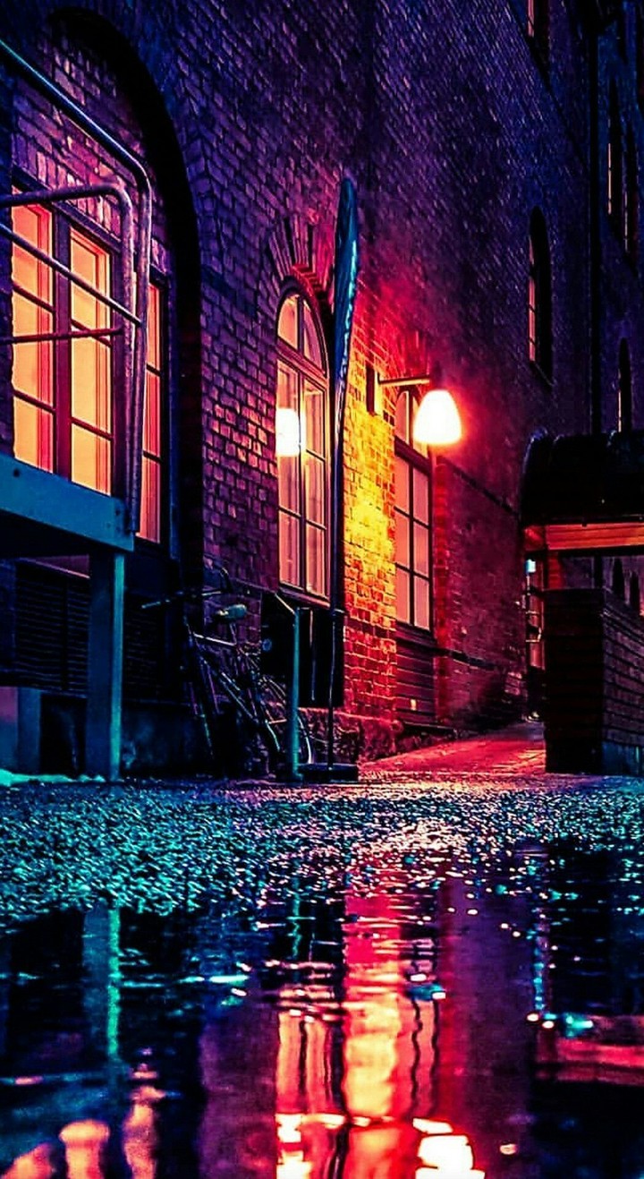 Night In the street