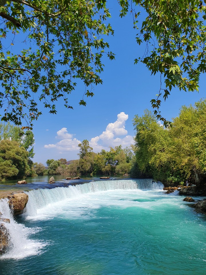 Изумрудная вода