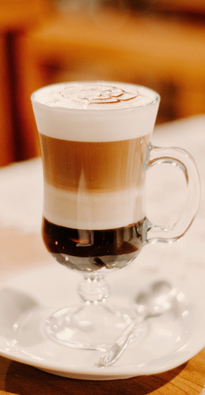 café