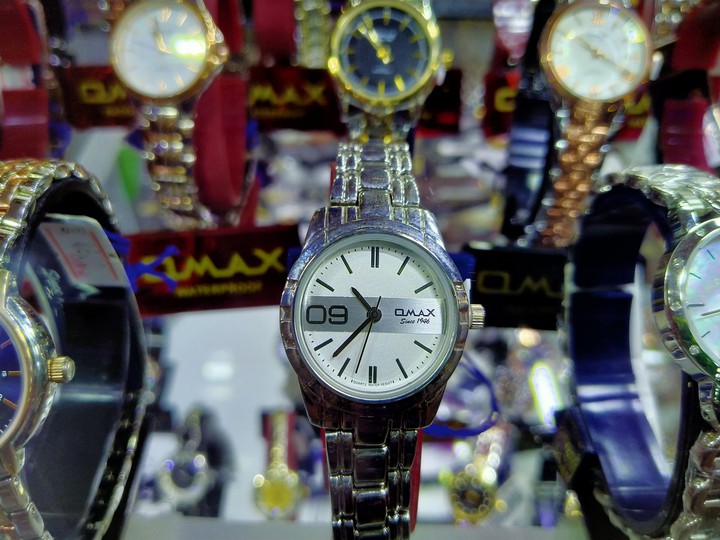 girls watch