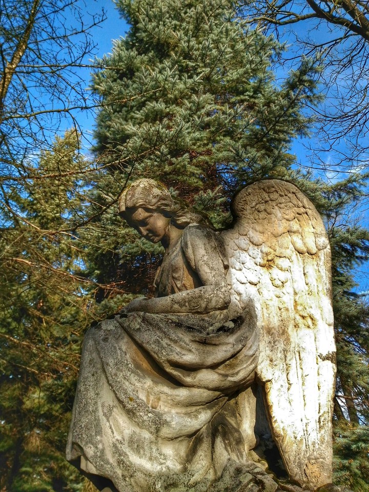 strarznicy zawsze czòwają.