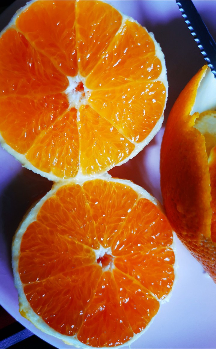 Orange_A color and a fruit, and tbh, what a beauty!