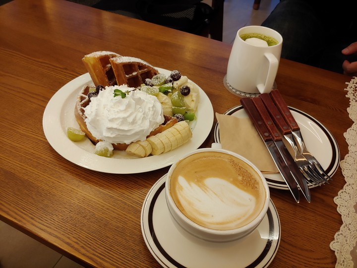 cafe dessert