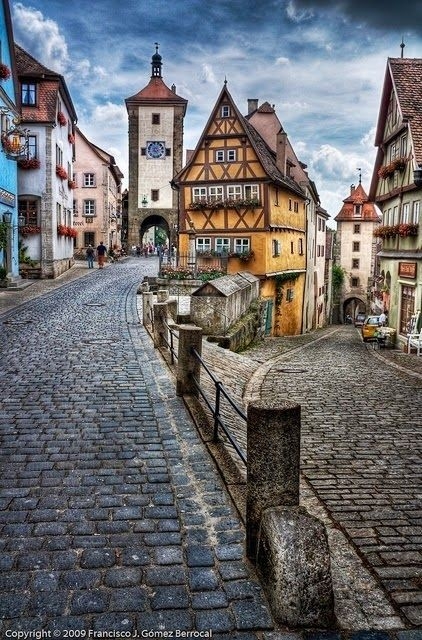 Amazing & Quiet Village ( Colmar - France )