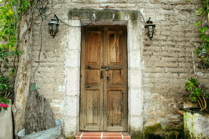 Del otro lado de la puerta.