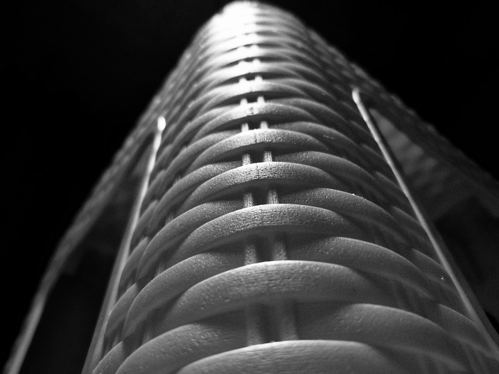 b/w