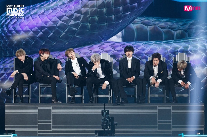 BTS group pic