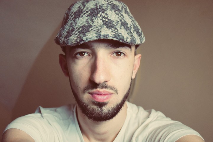 look in the eyes