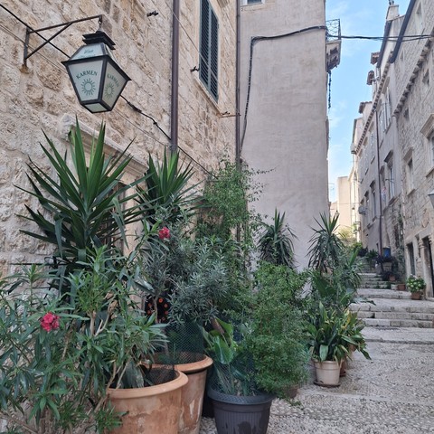 тапети Alley, courtyard