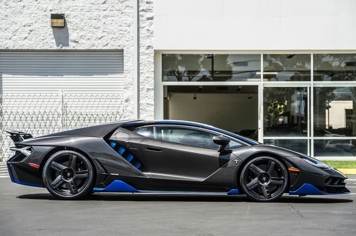 | LAMBORGHINI | CENTENARIO |