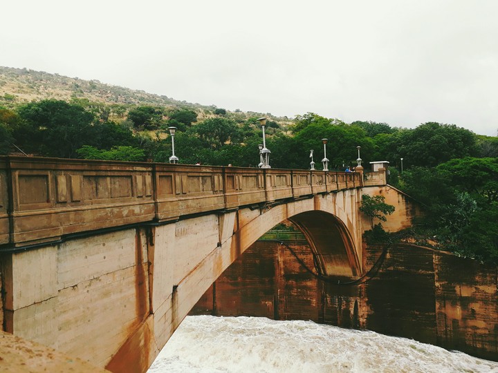 bridge at Hartebeesport dam
