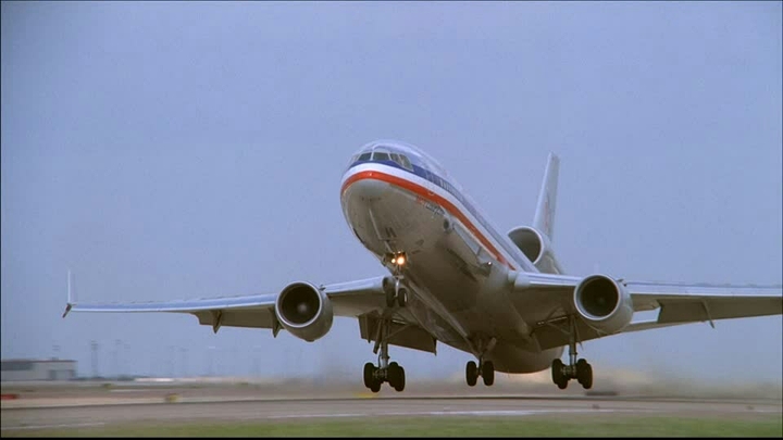 DC 10