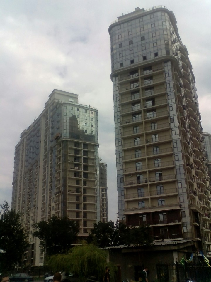 многоэтажки