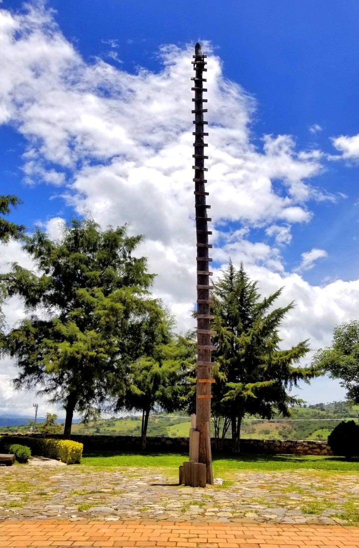 ESCALERA AL CIELO, IXCATEOPAN DE CUAUHTEMOC, GRO.