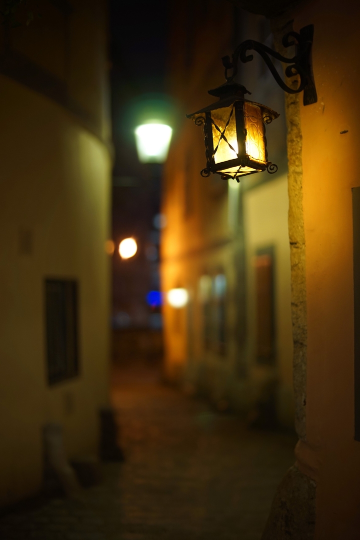 Blurry Alley