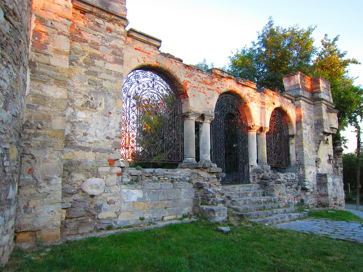ancient arch