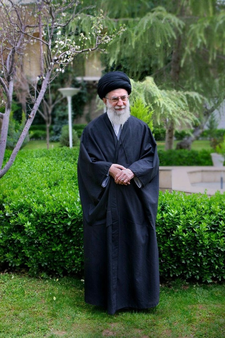 امام خامنه ای