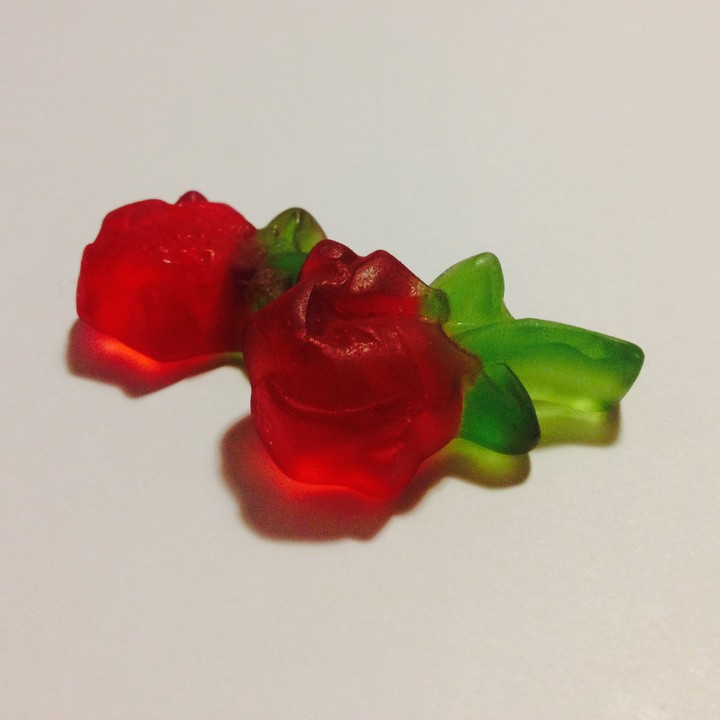 red roses