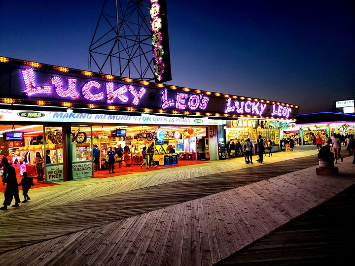 Lucky Leo's Arcade