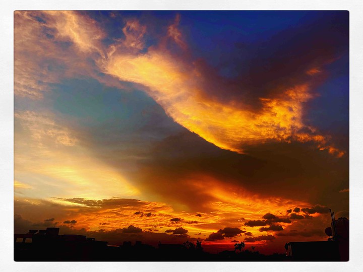 The lovely sunset sky view