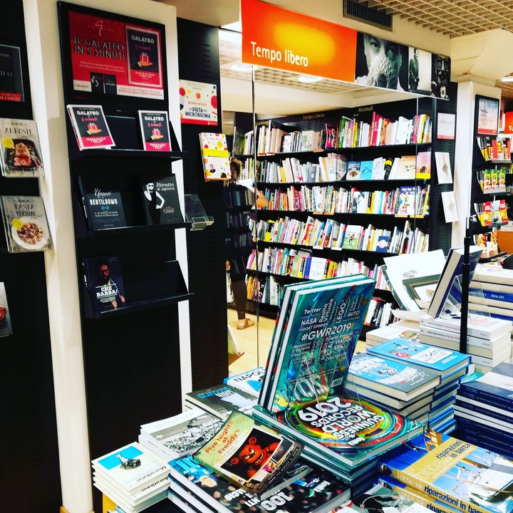 #bookstore