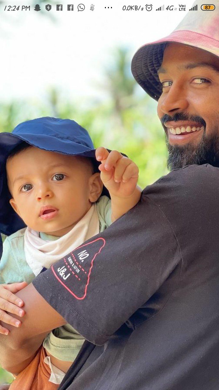 Hardik Pandya with his baby