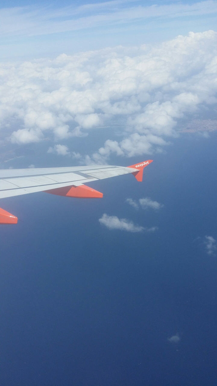 #easyjet